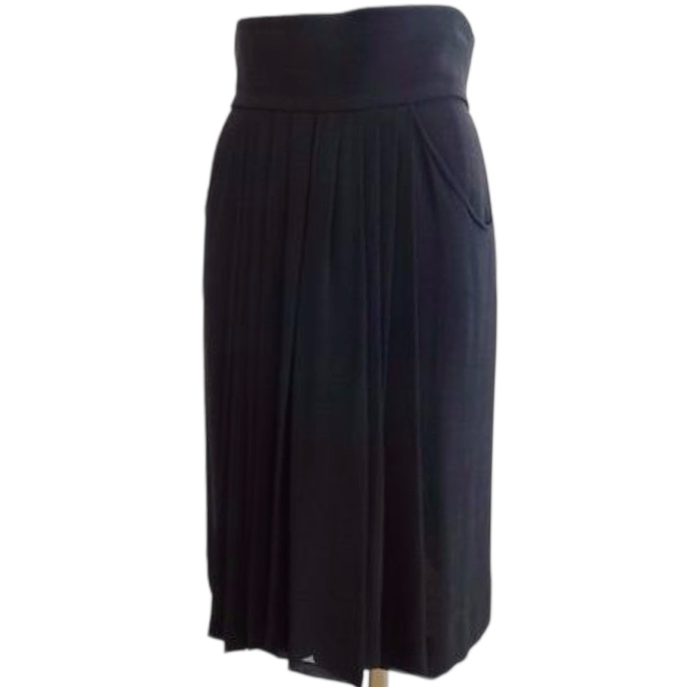CHANEL BOUTIQUE Vintage Pleated Silk Crepe Layered Skirt in black - Picture 3 of 10